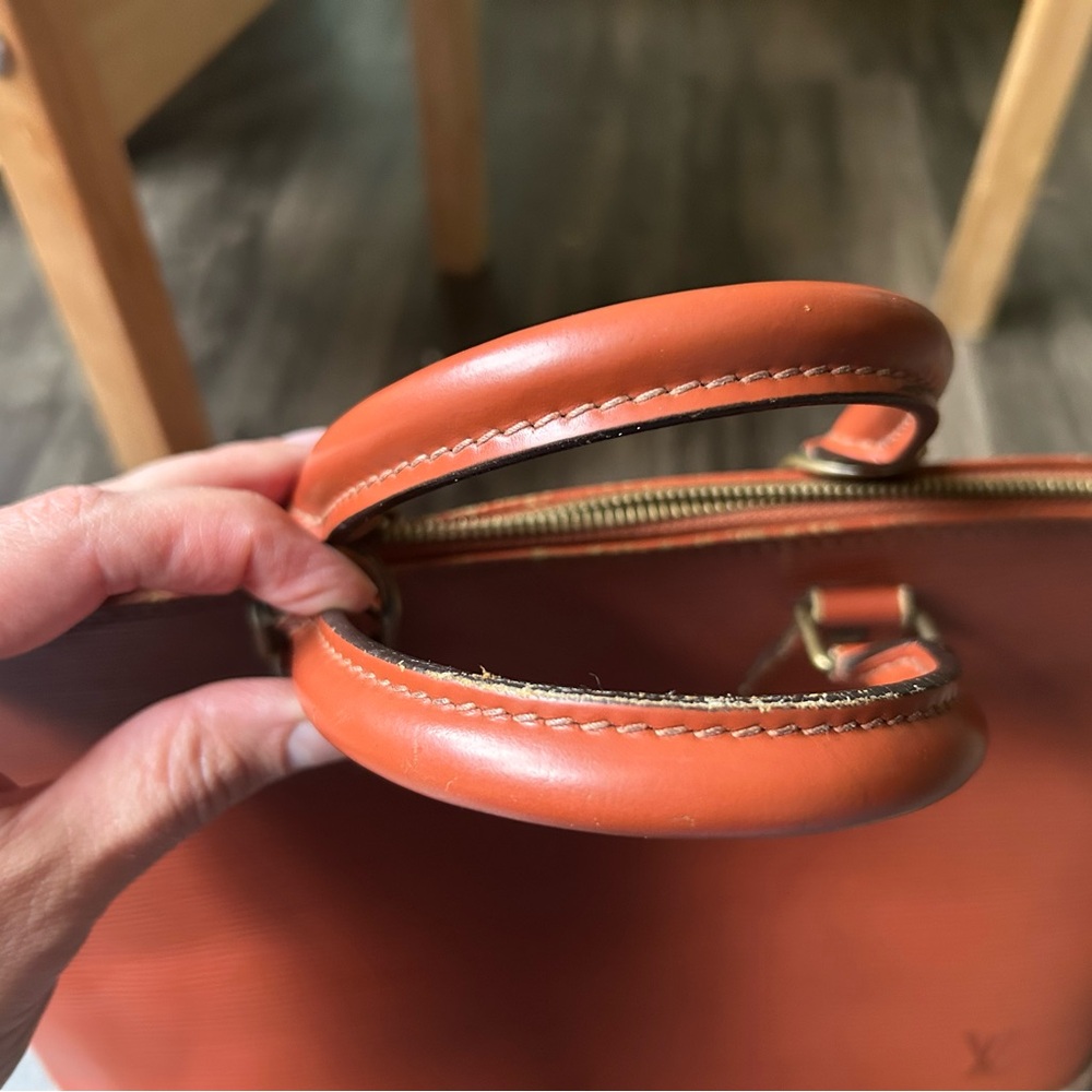 Louis Vuitton Epi Alma PM Kenya Fawn - Picture 16 of 16